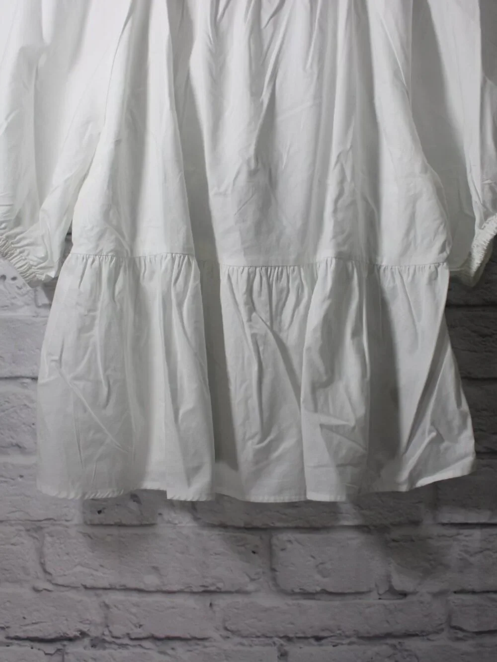 Old Navy Extra Large White Puff Sleeve Open Back 100% Cotton Peplum Blouse